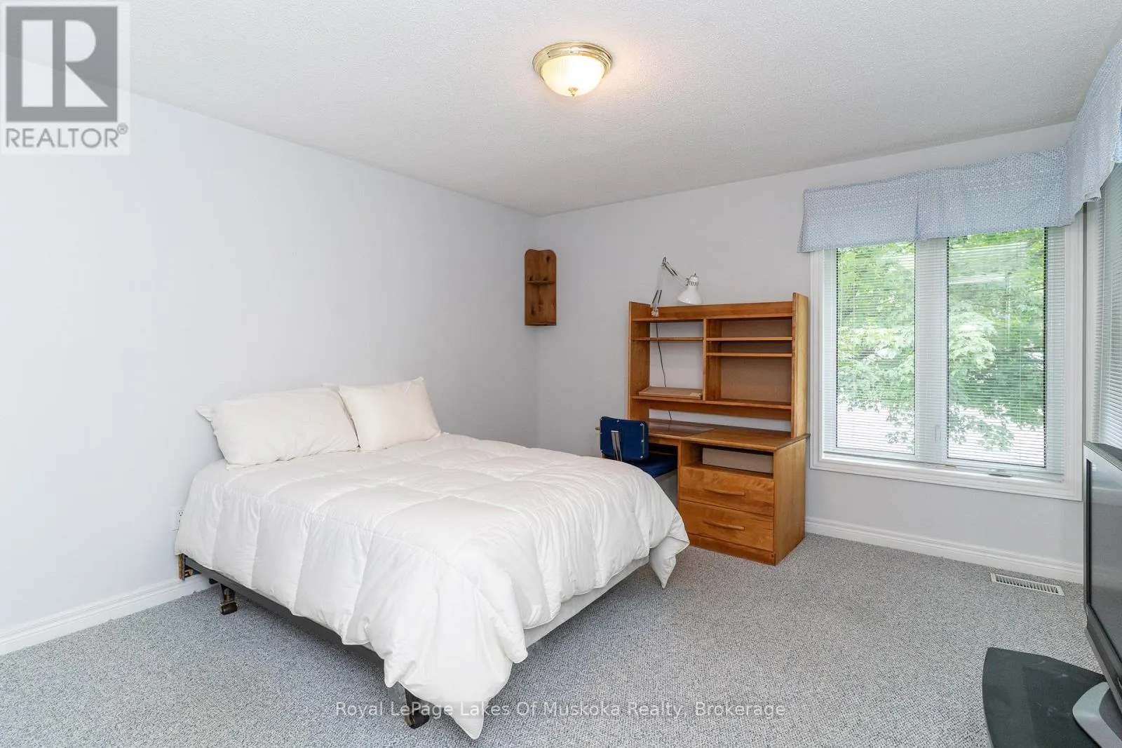 25 STONEHEDGE CLOSE