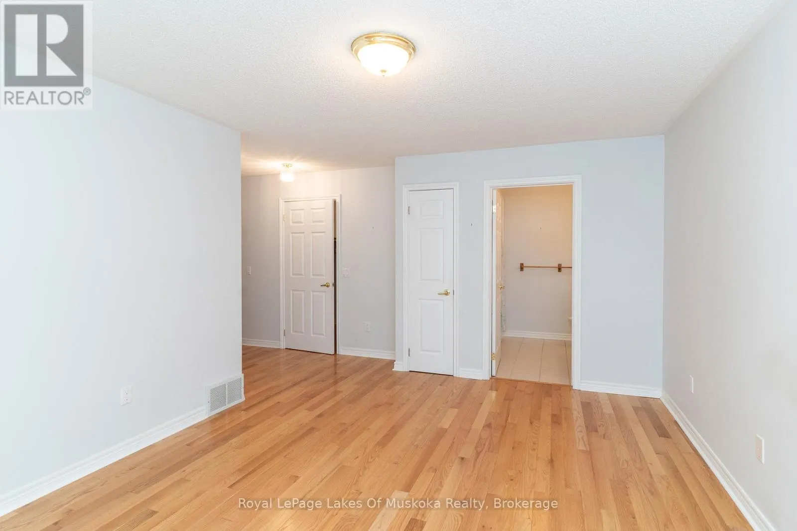 25 STONEHEDGE CLOSE