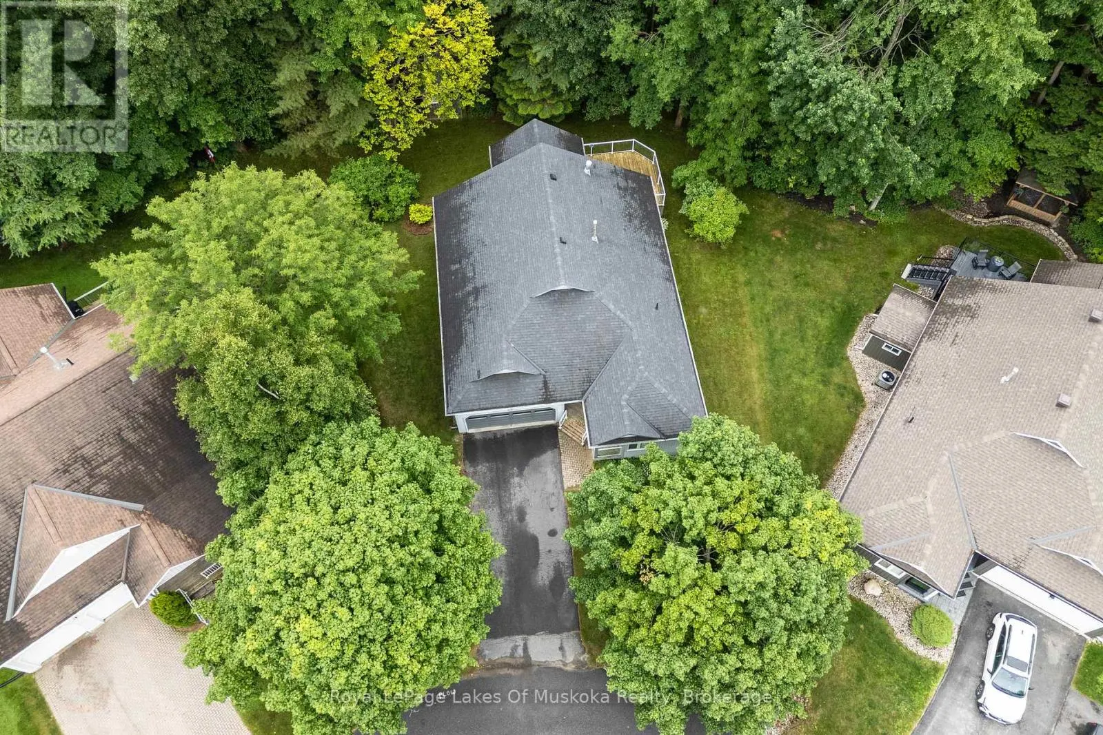 25 STONEHEDGE CLOSE