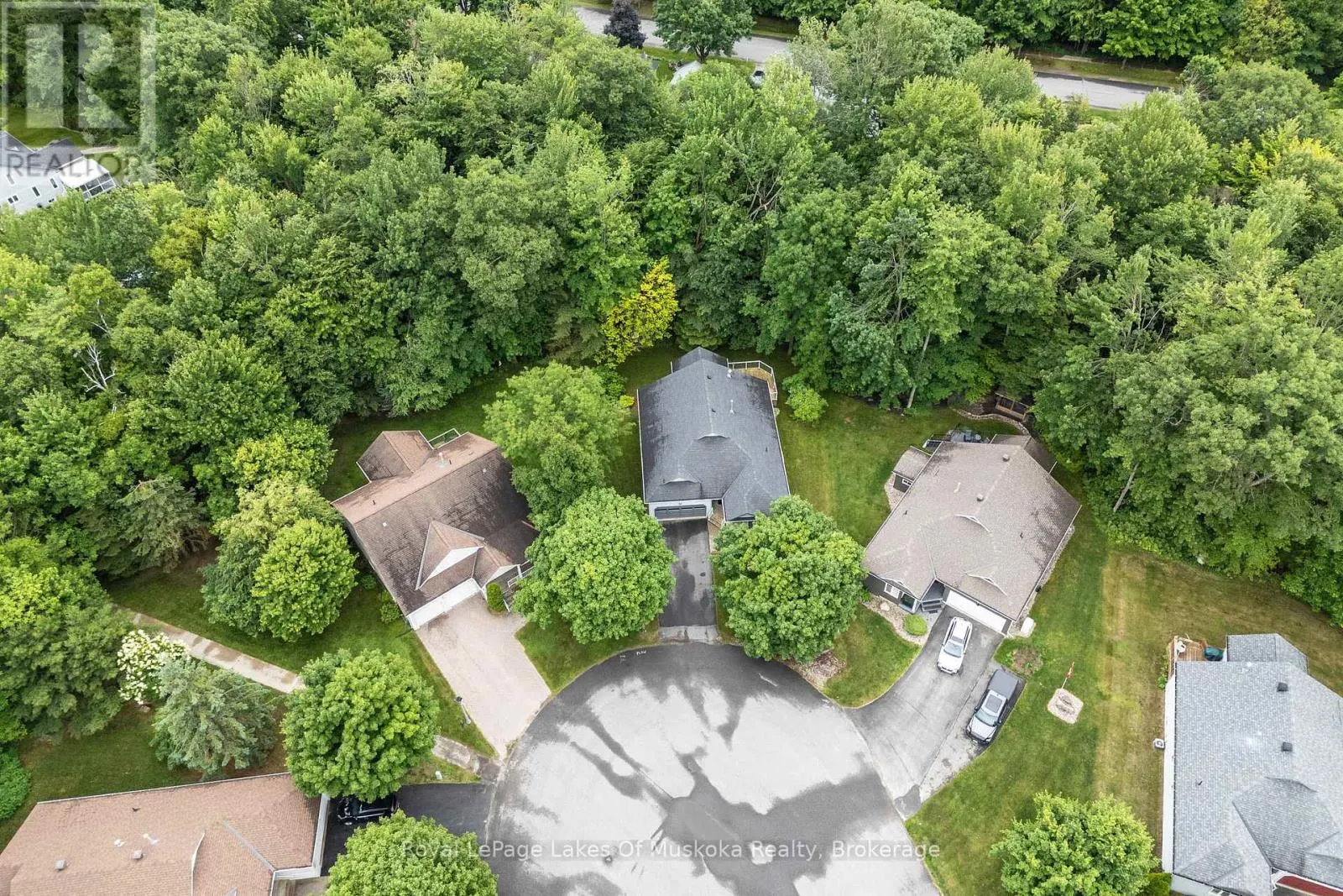 25 STONEHEDGE CLOSE