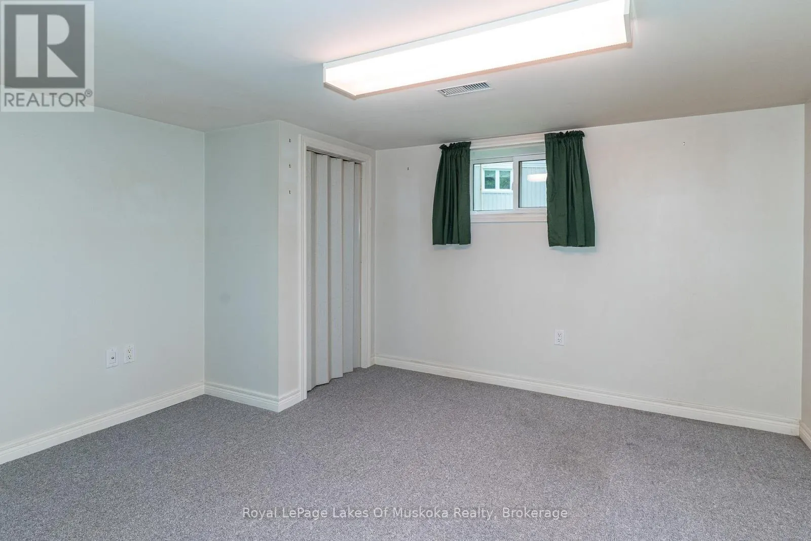 25 STONEHEDGE CLOSE