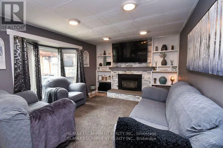 448 ACADIA DRIVE