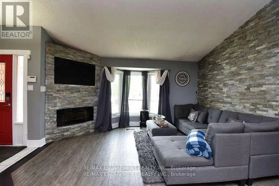 448 ACADIA DRIVE