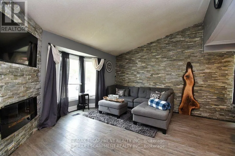 448 ACADIA DRIVE