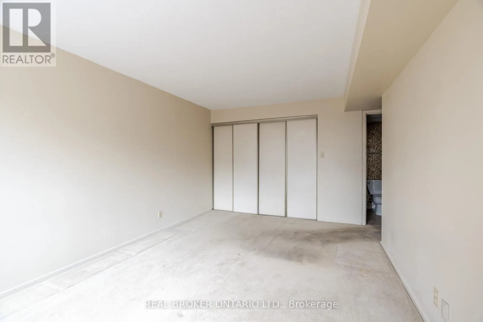 1402 - 151 BAY STREET