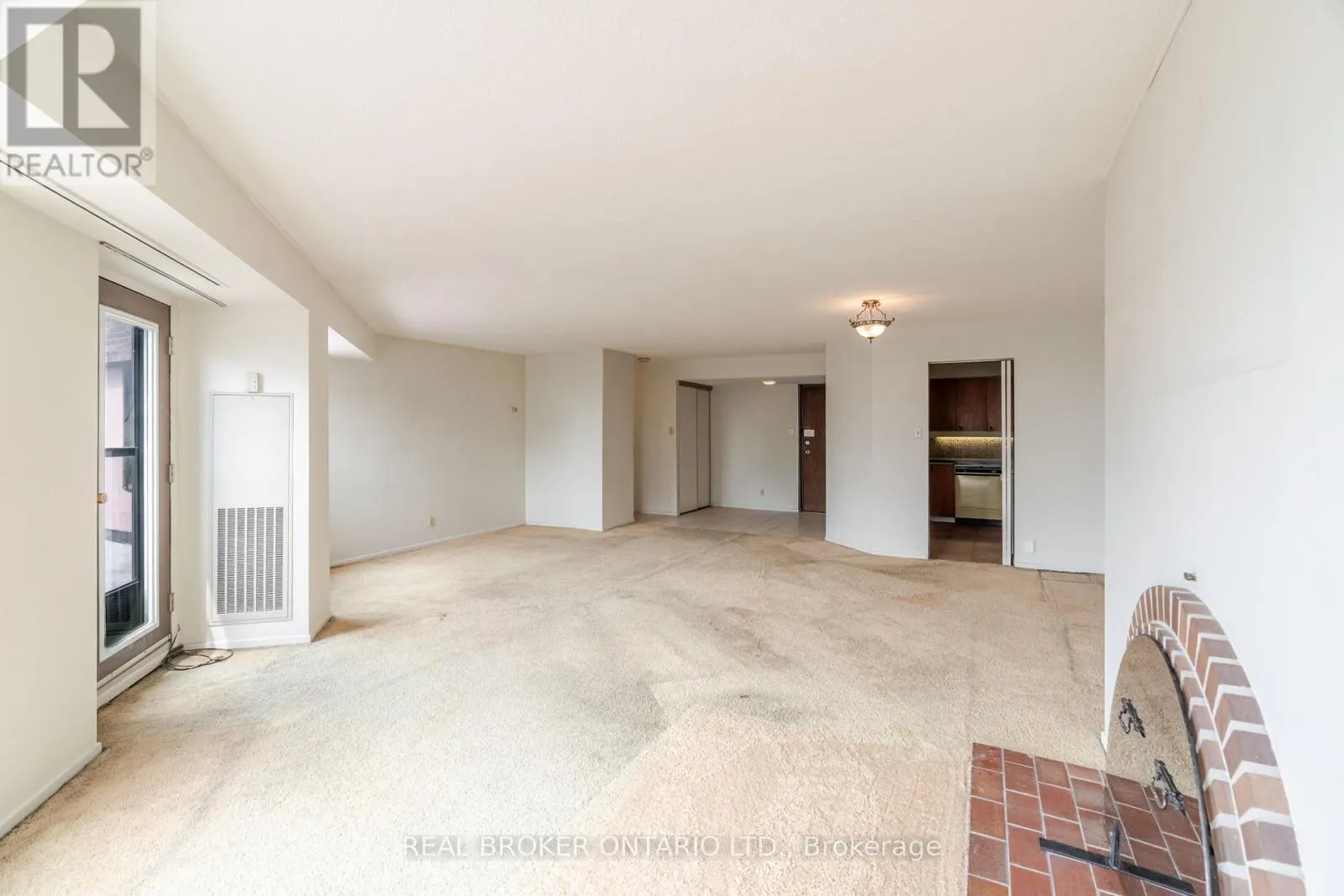 1402 - 151 BAY STREET