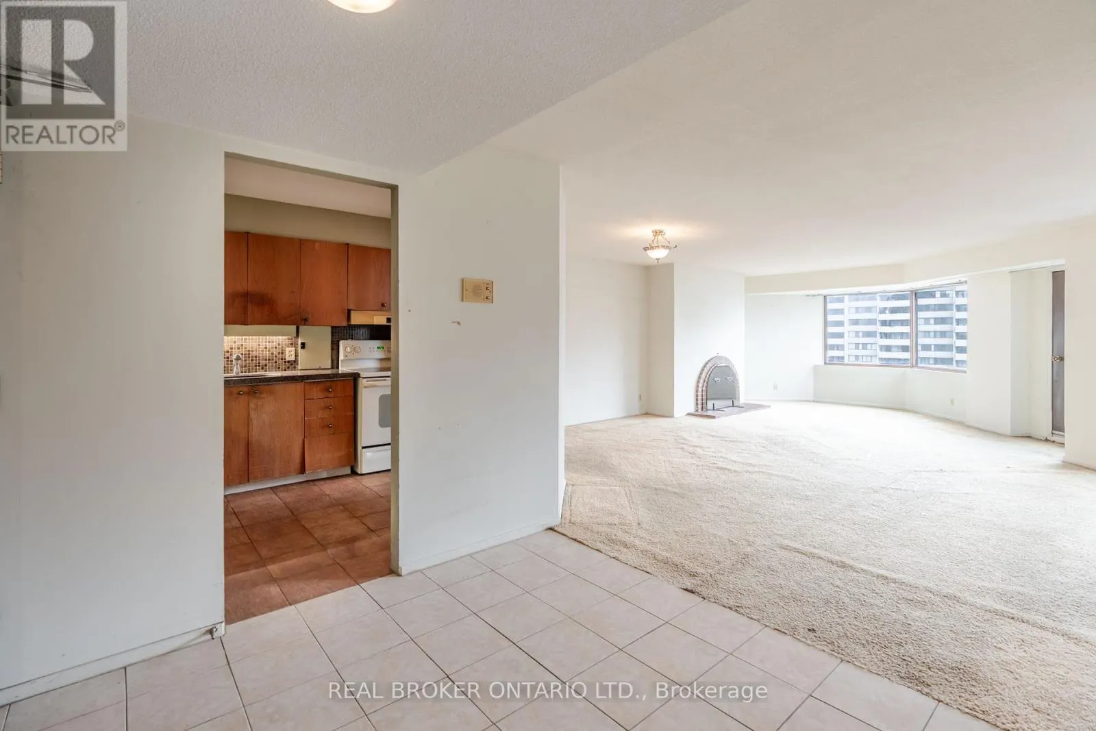 1402 - 151 BAY STREET