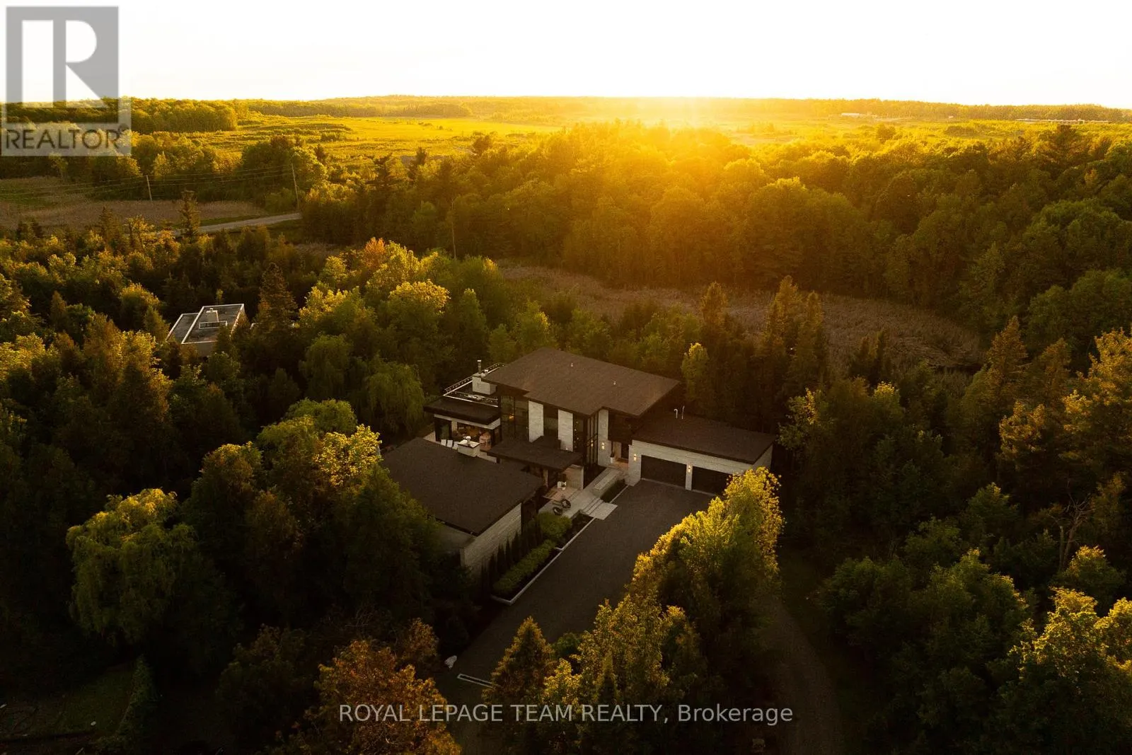 20 KANATA ROCKERIES
