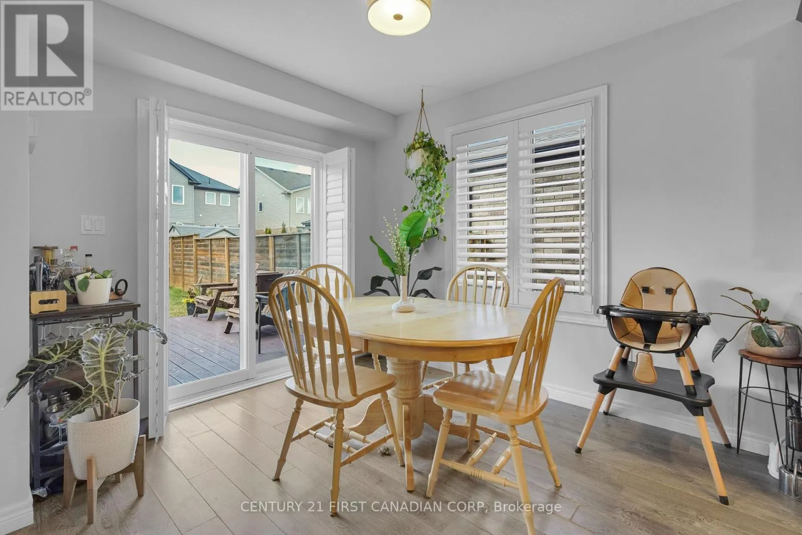 1879 REILLY WALK