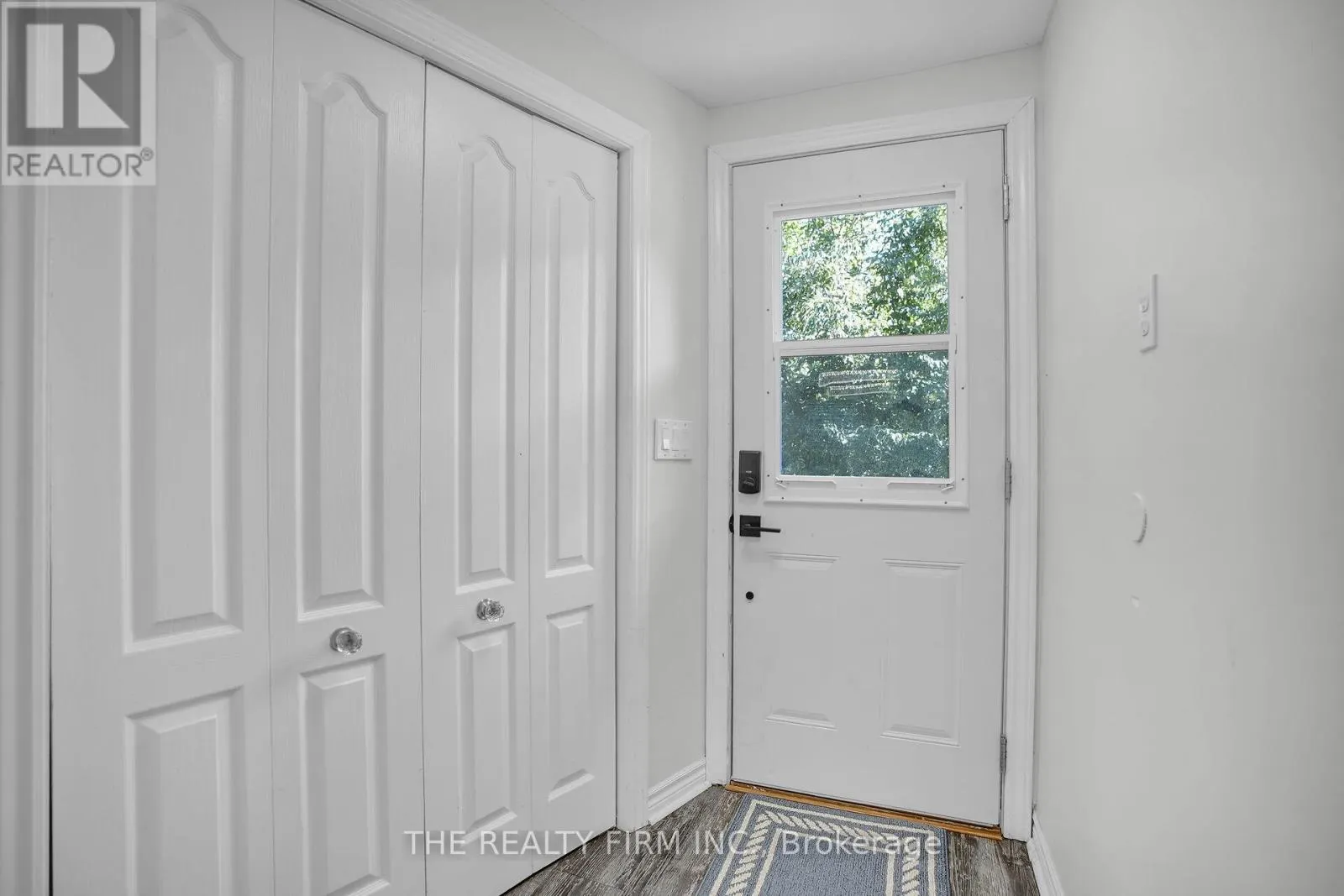 3692 BEVERLY GLEN