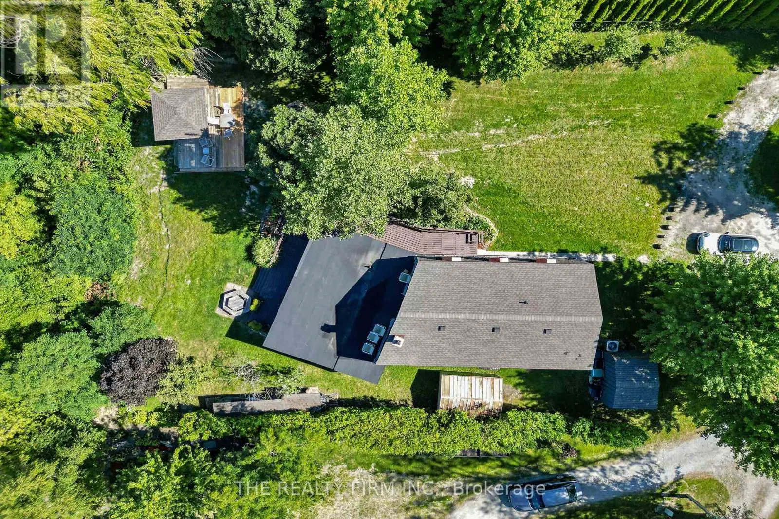 3692 BEVERLY GLEN