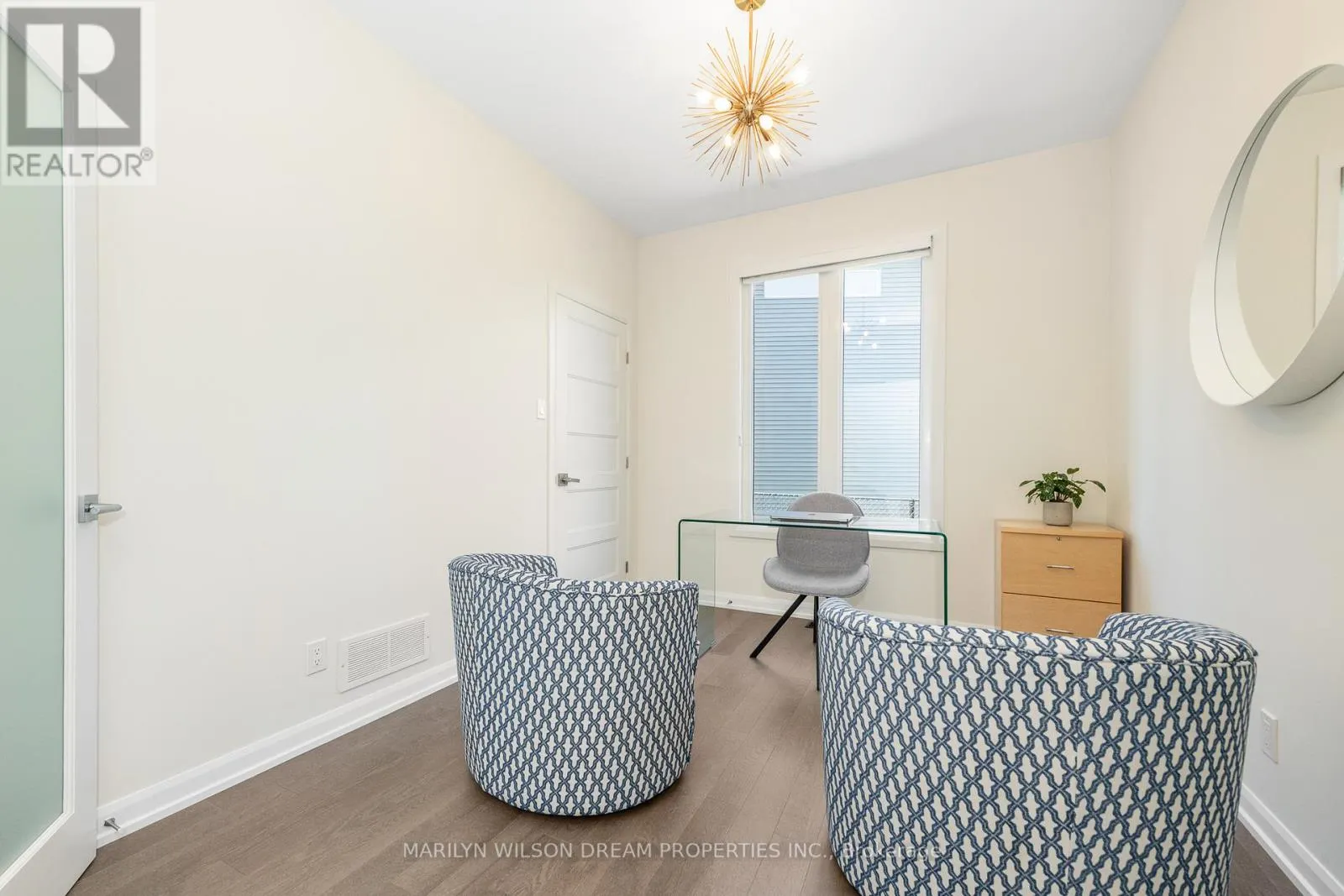 228 ONYX CRESCENT