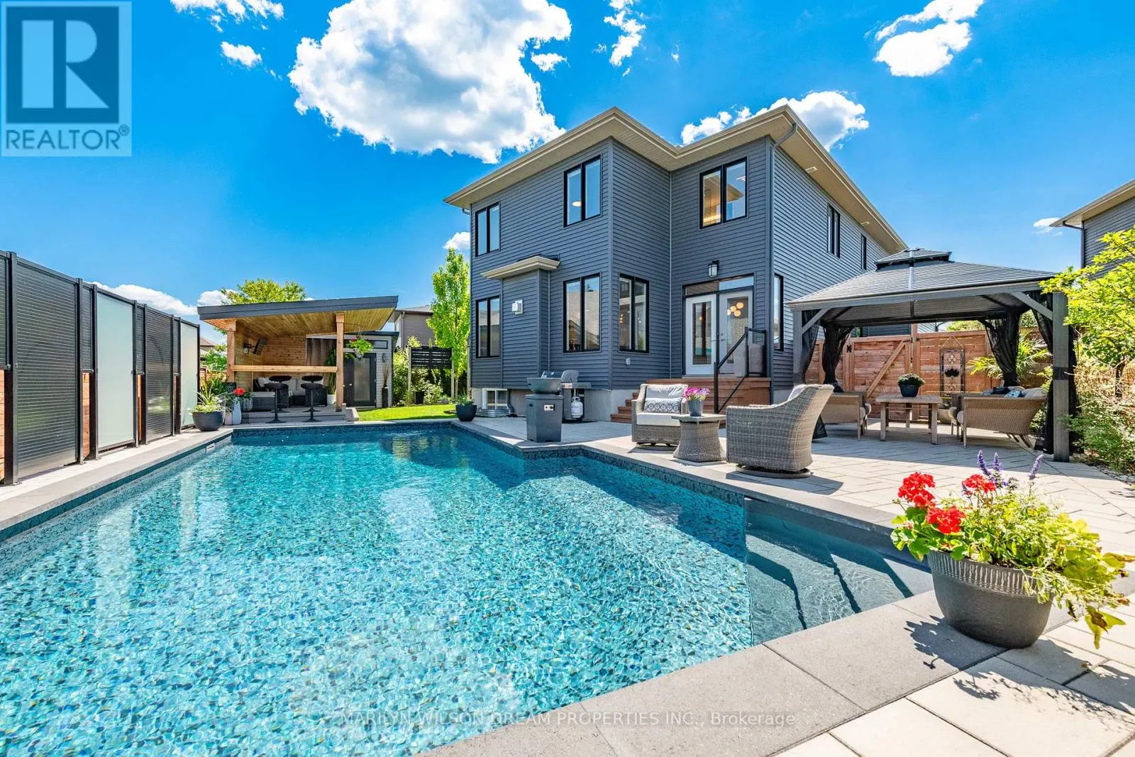 228 ONYX CRESCENT