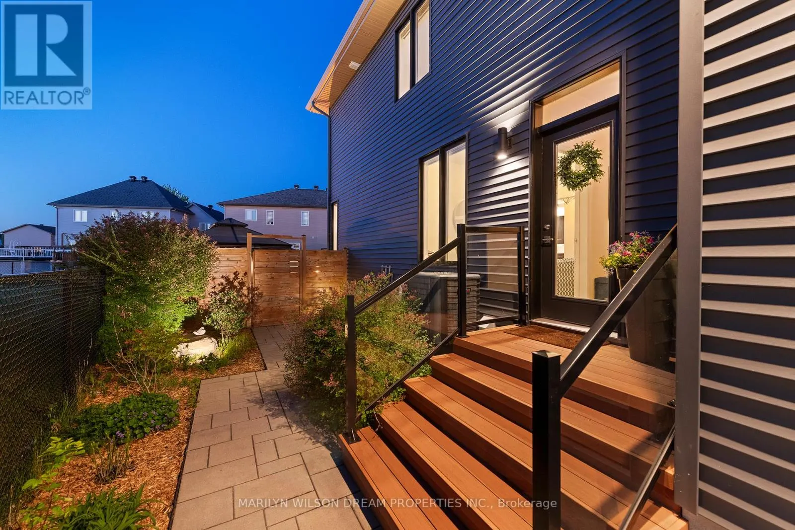 228 ONYX CRESCENT