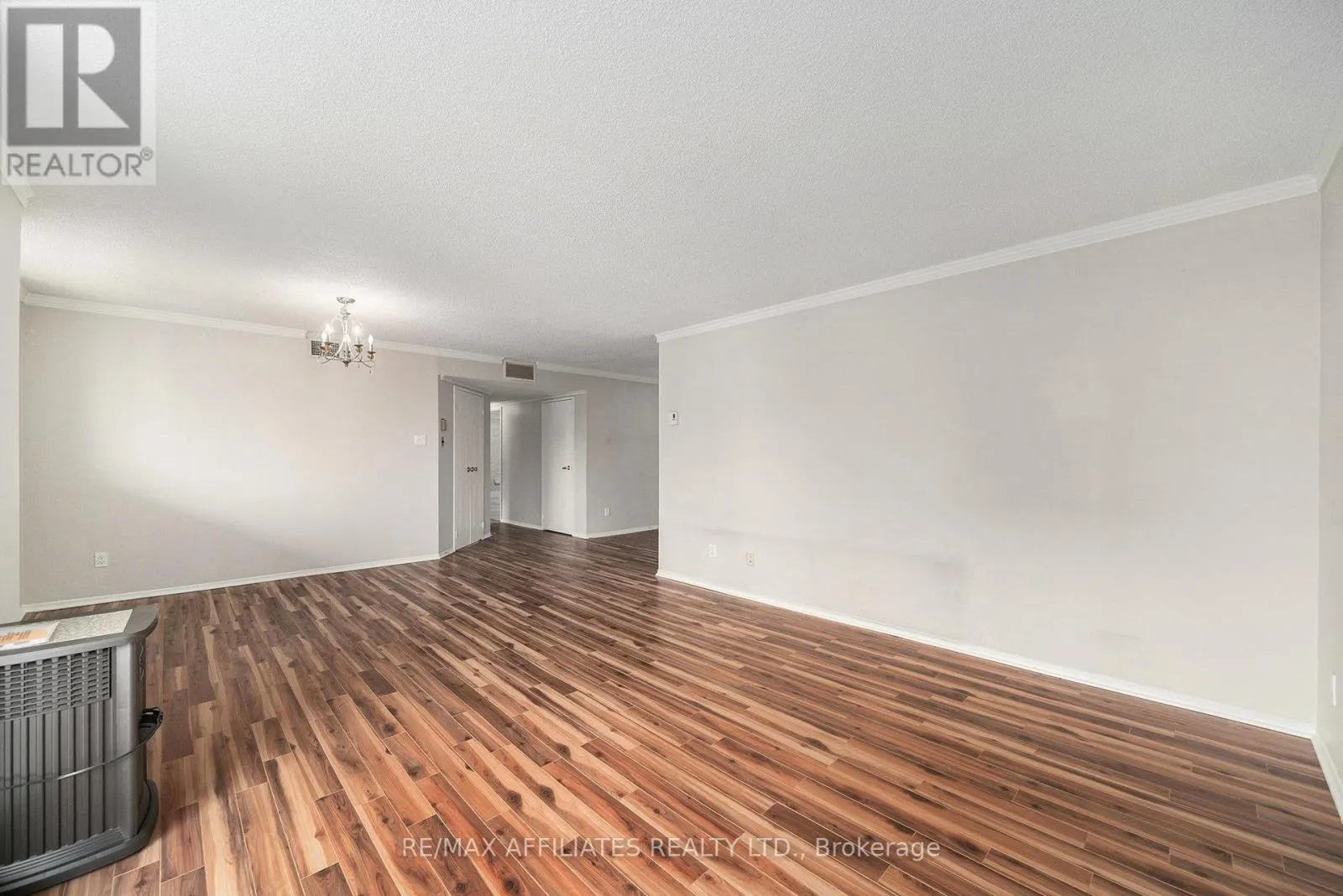 211 - 1705 PLAYFAIR DRIVE