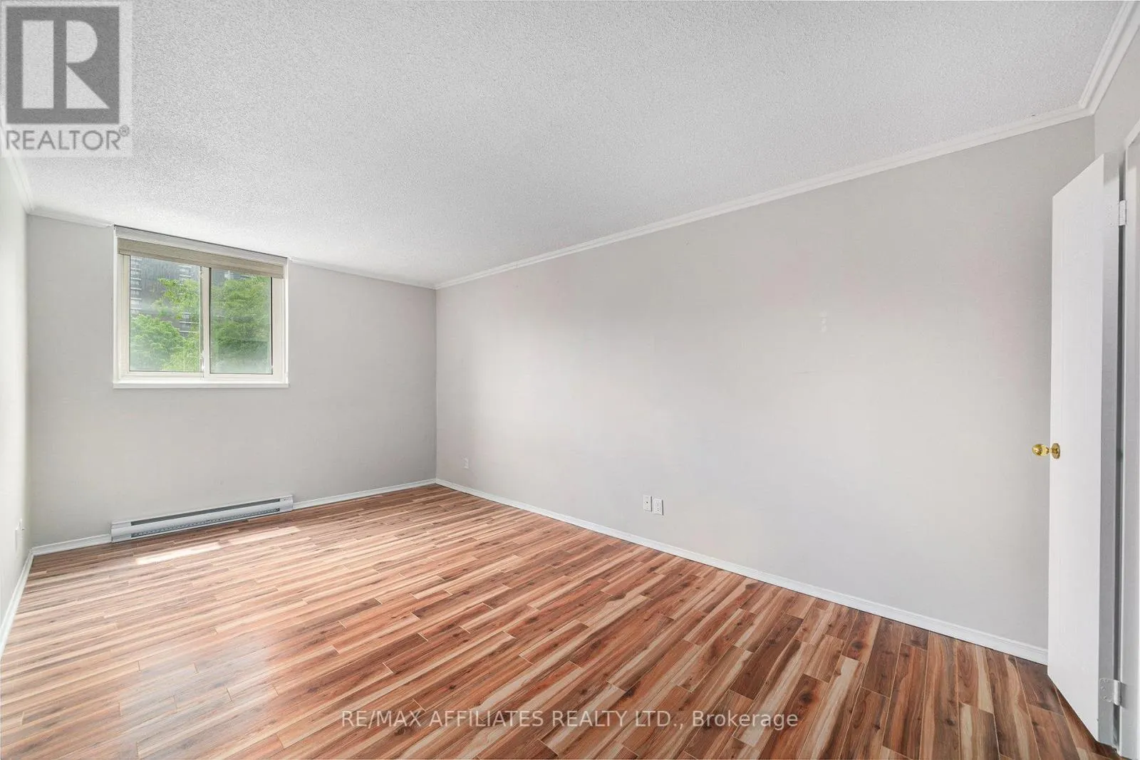 211 - 1705 PLAYFAIR DRIVE