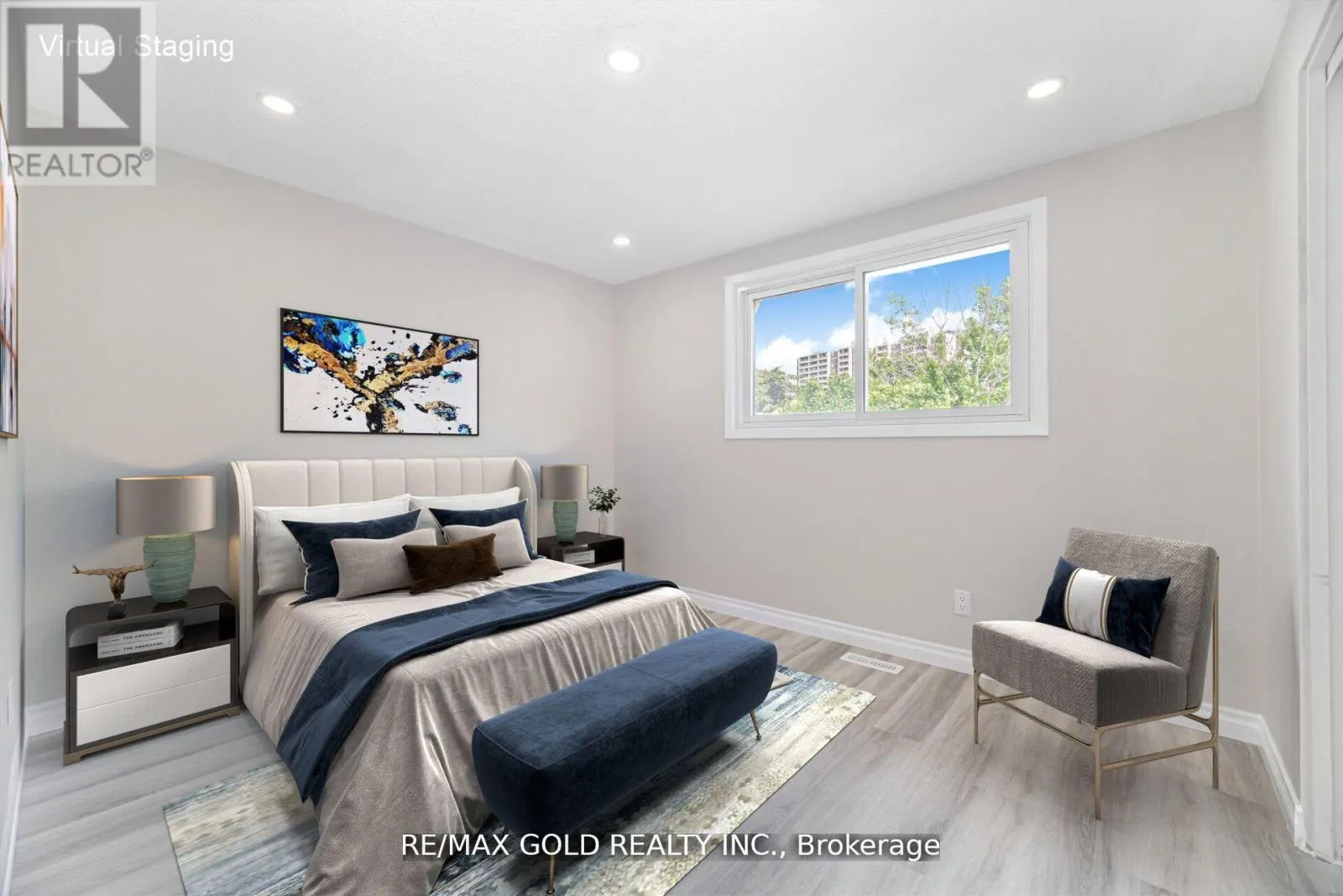 212 CEDARWOODS CRESCENT