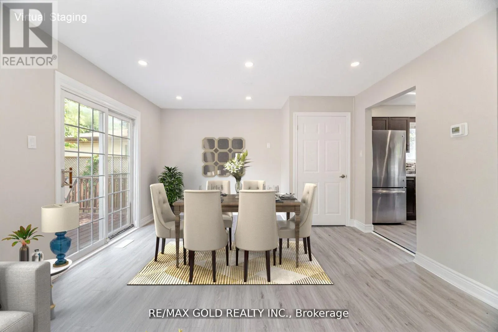 212 CEDARWOODS CRESCENT