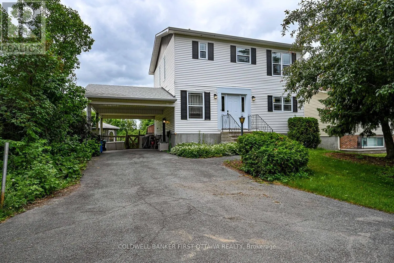 22 POOLE CREEK CRESCENT