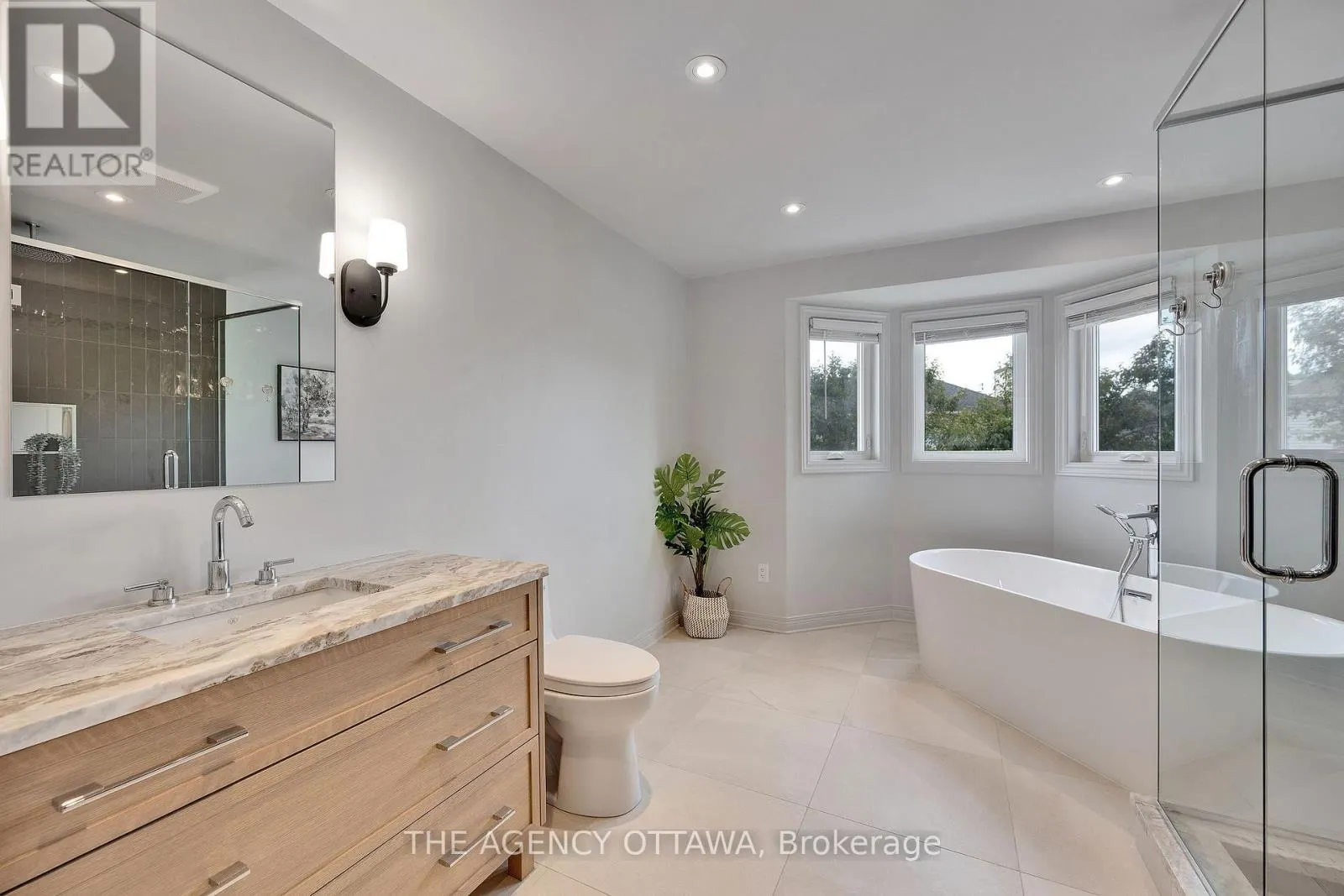 19 FORESTGLADE CRESCENT