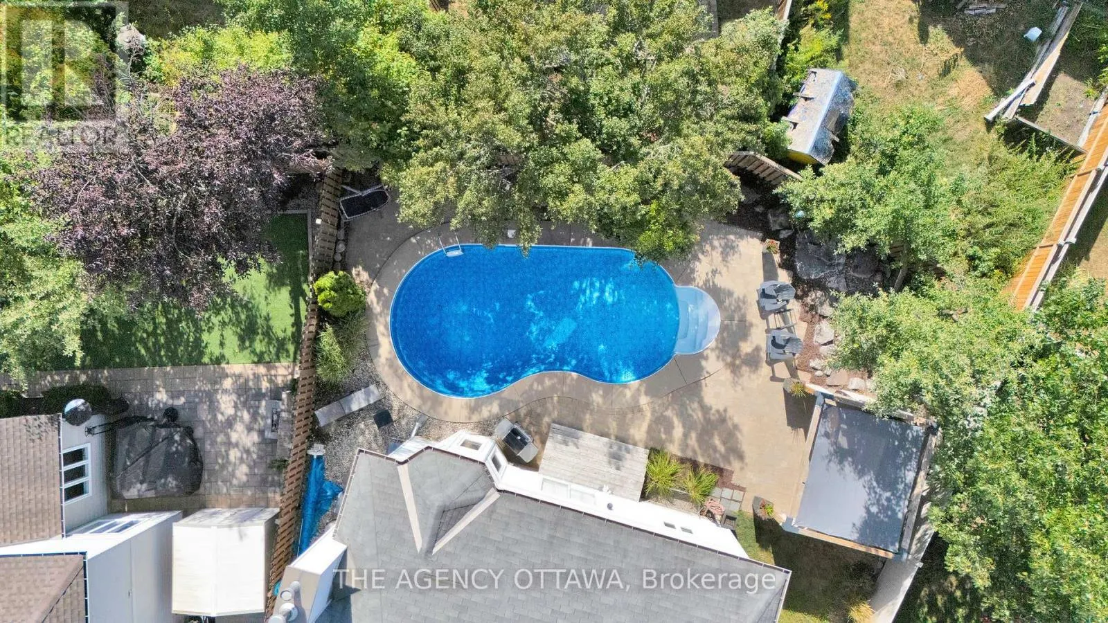 19 FORESTGLADE CRESCENT