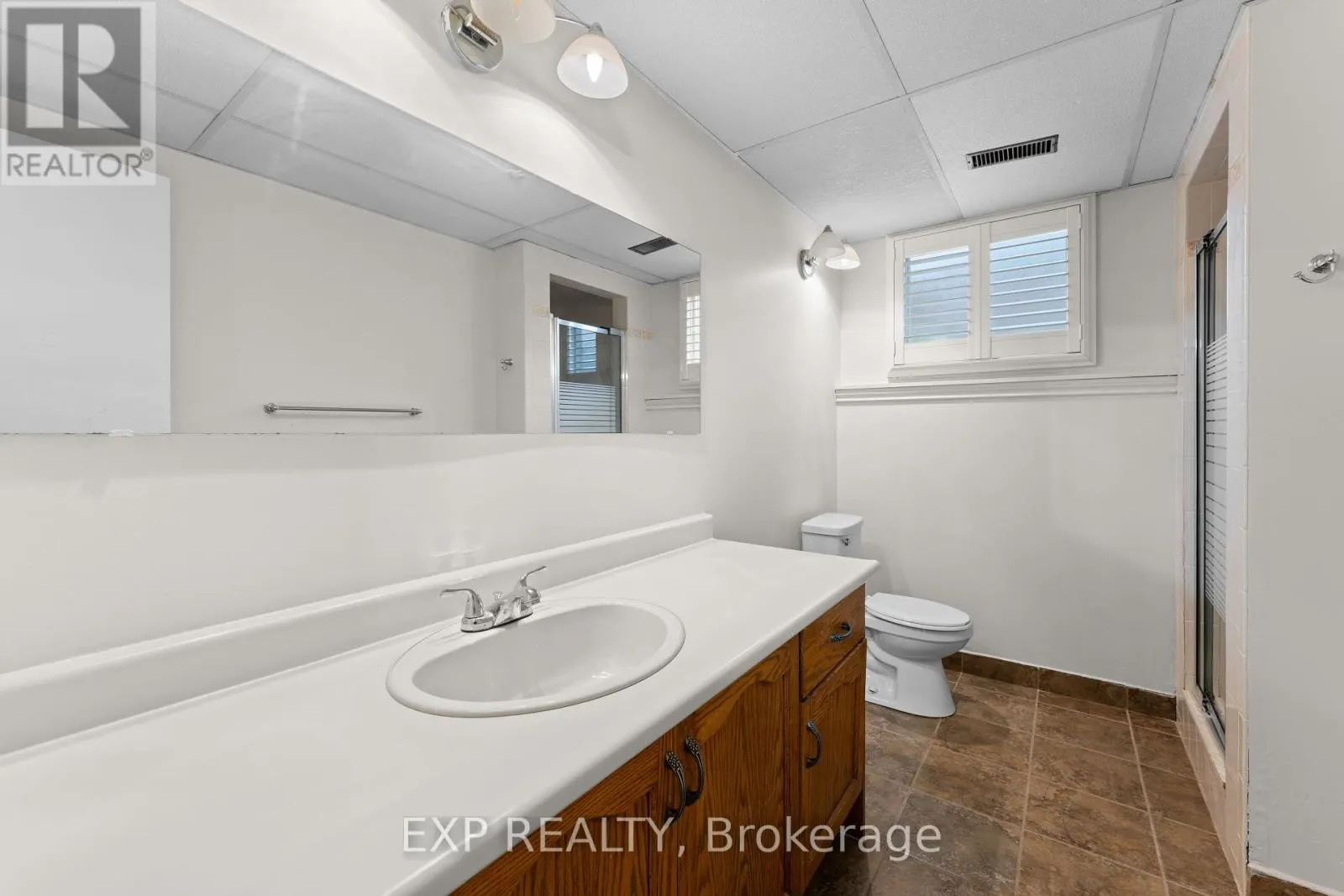 121 TOLLGATE ROAD
