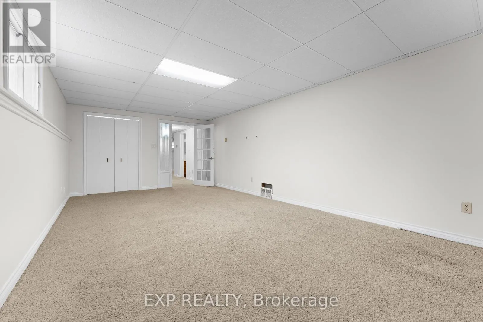 121 TOLLGATE ROAD