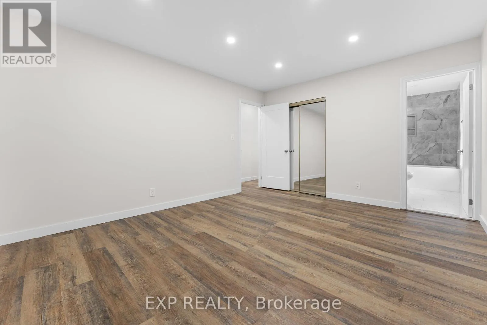 121 TOLLGATE ROAD