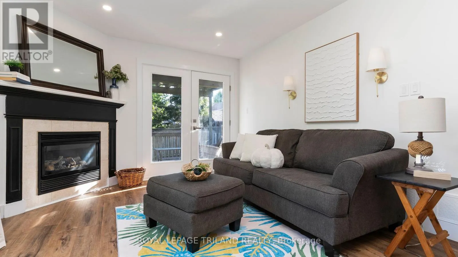 4 SCHREYER DRIVE