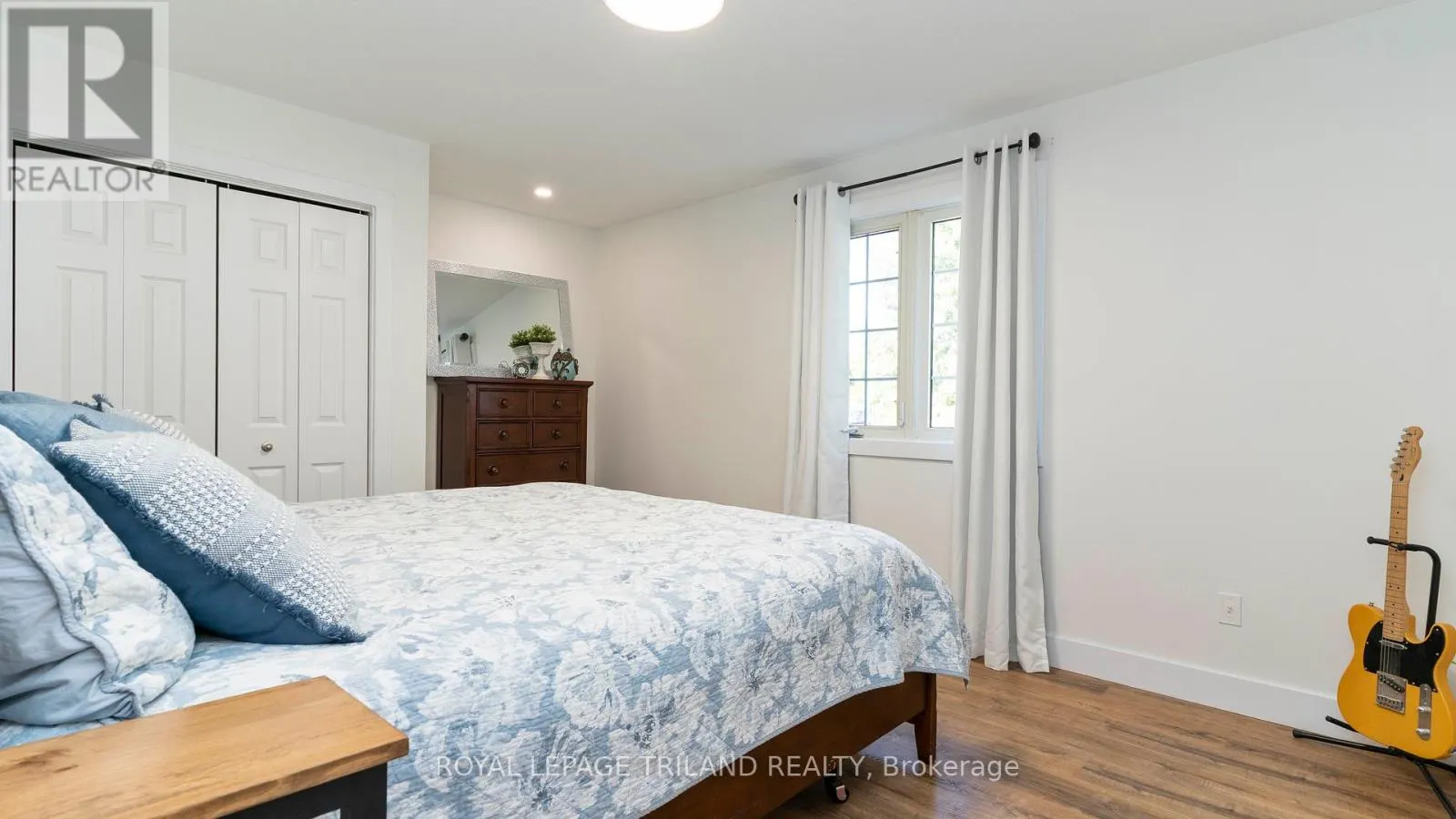 4 SCHREYER DRIVE