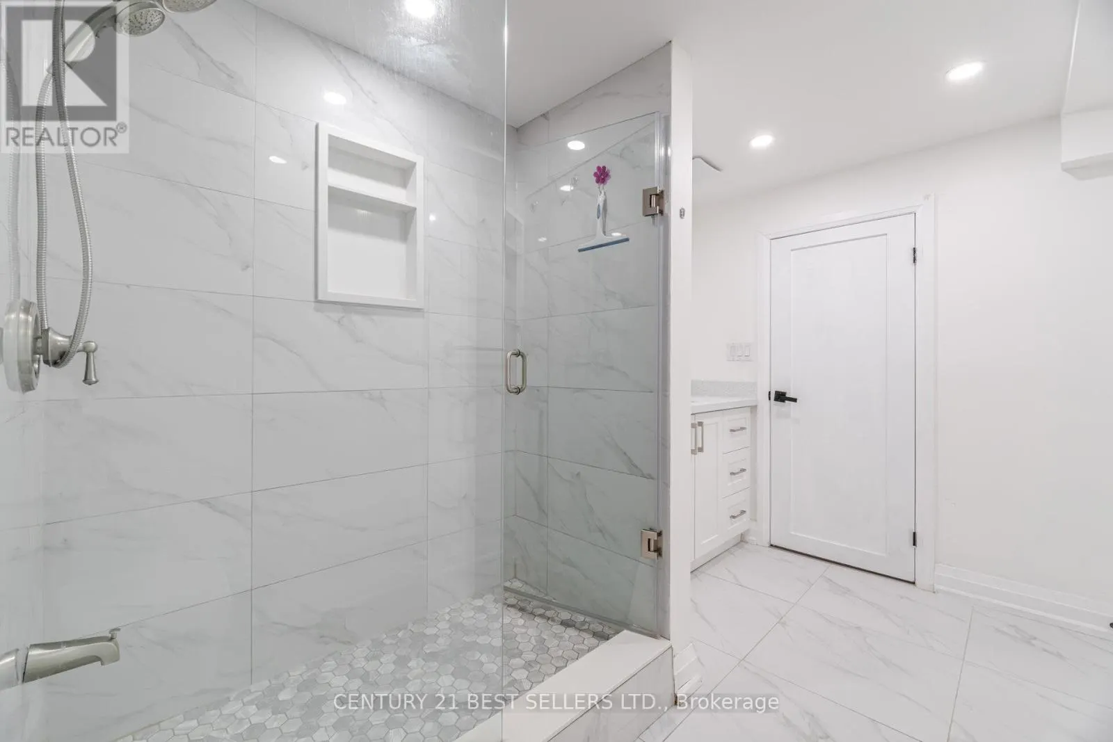 3446 GOVERNORS ROAD