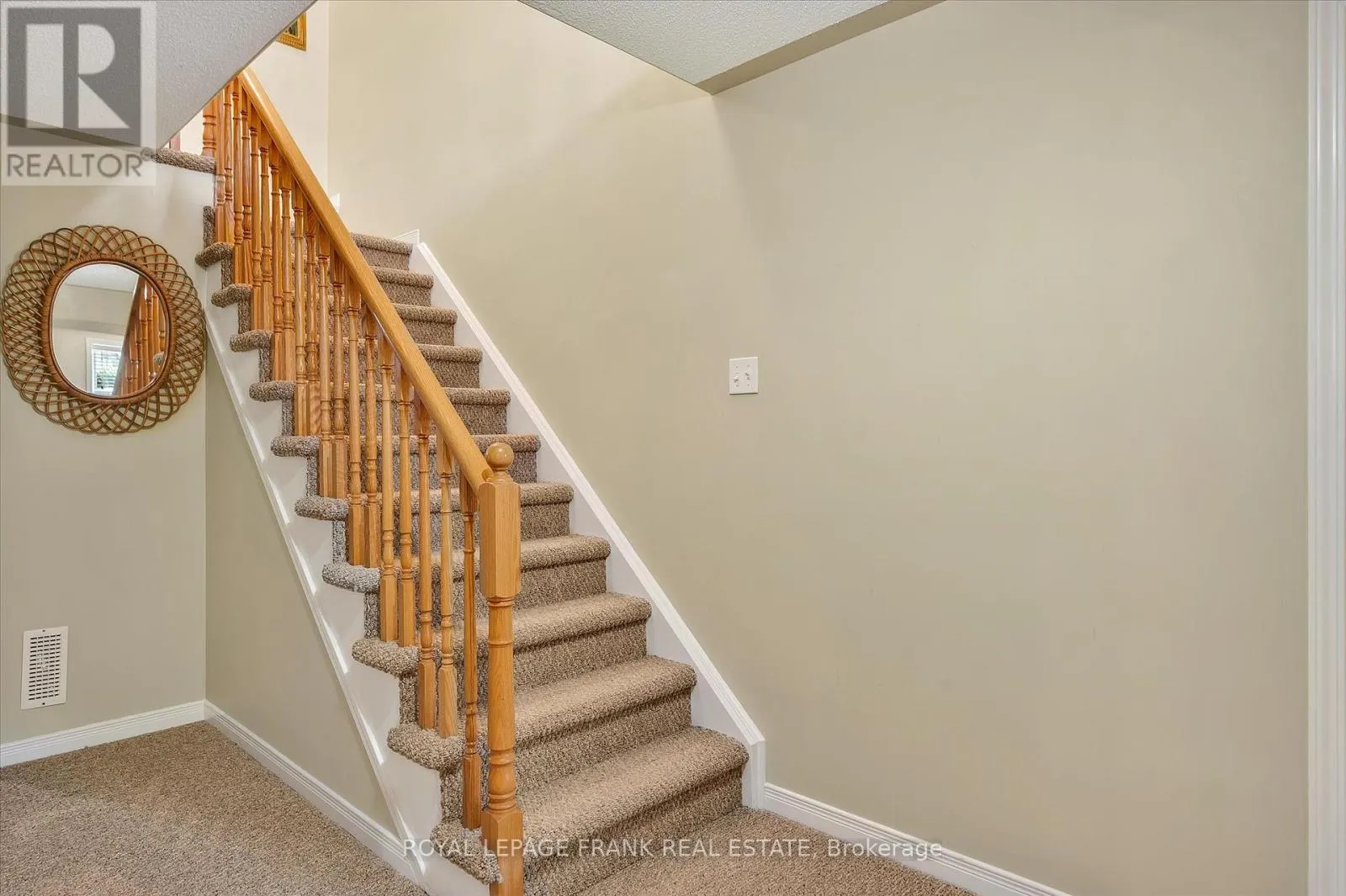 12 - 877 WENTWORTH STREET, #12