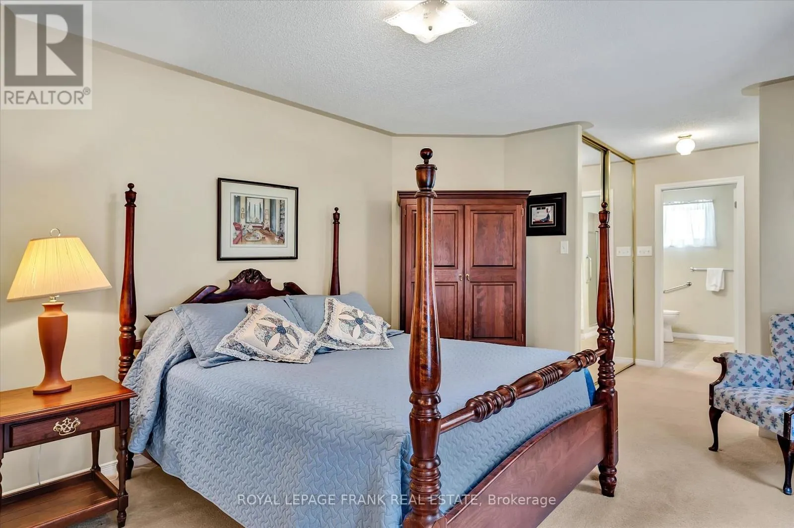 12 - 877 WENTWORTH STREET, #12