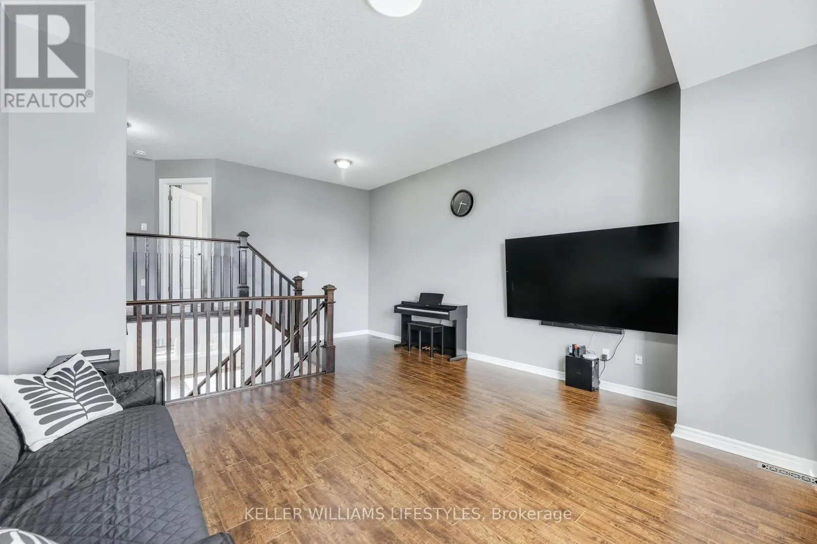 940 GRENFELL DRIVE