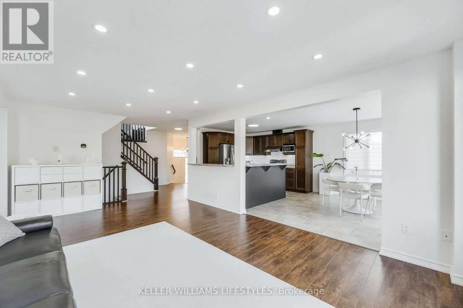 940 GRENFELL DRIVE