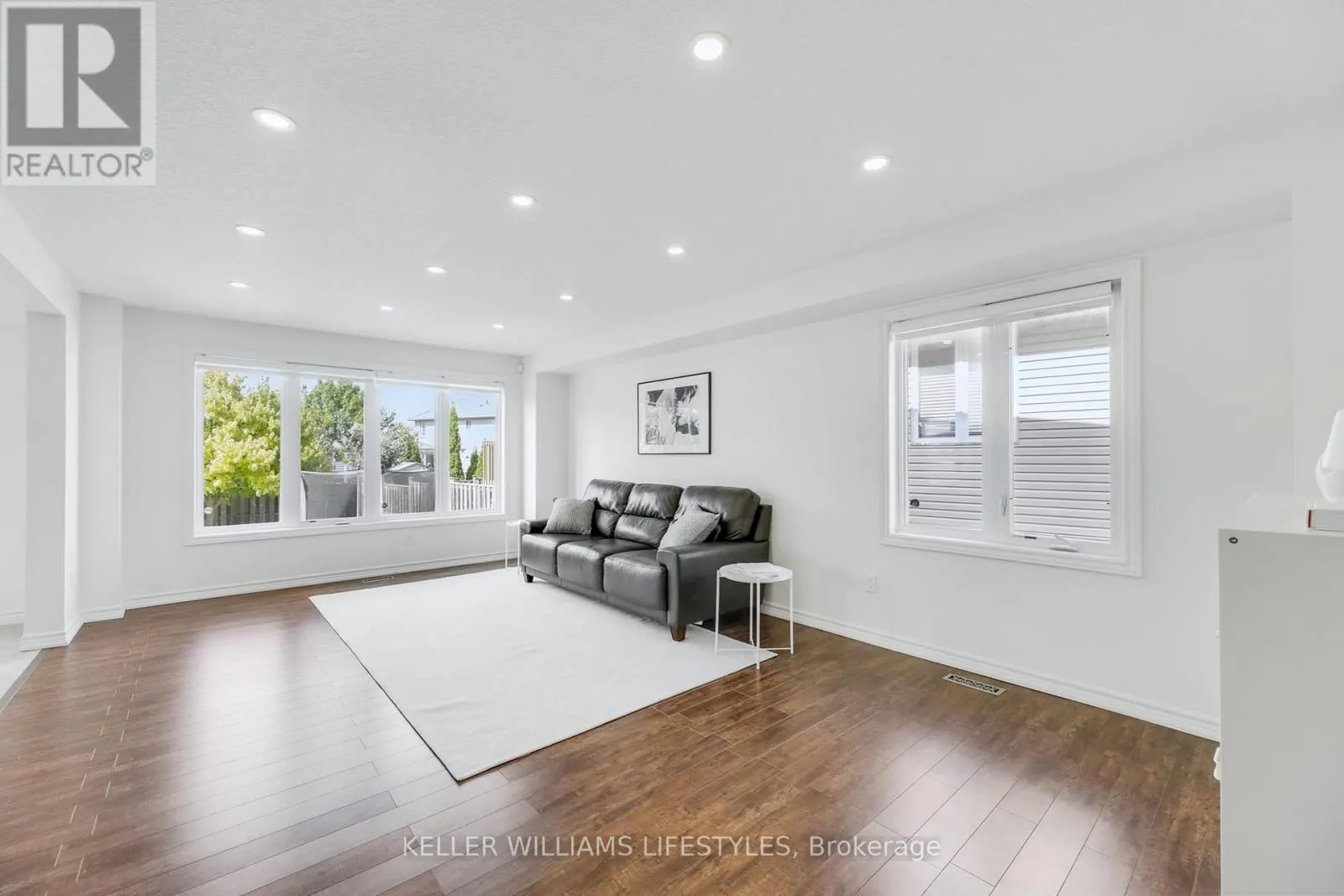 940 GRENFELL DRIVE