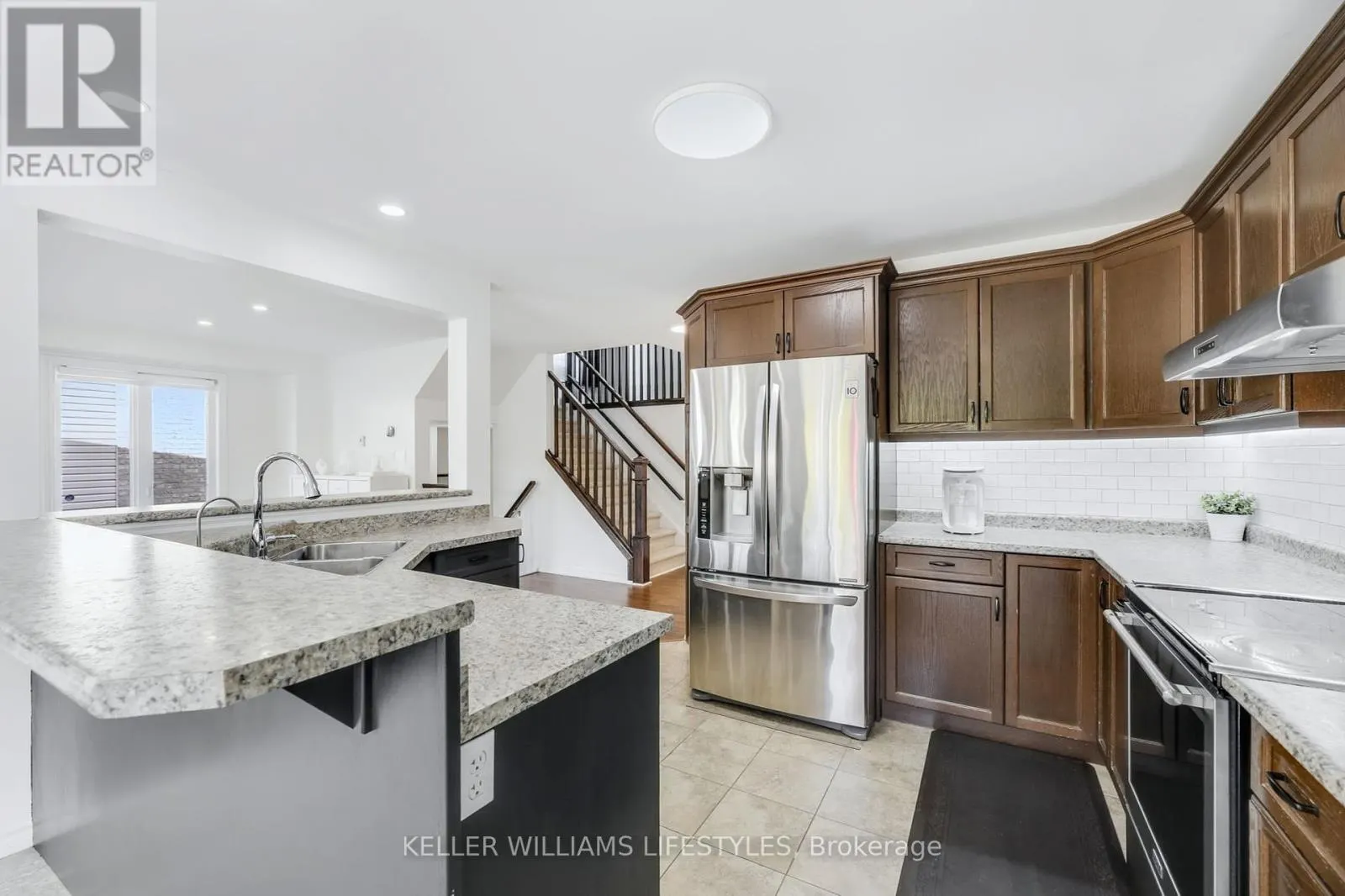 940 GRENFELL DRIVE