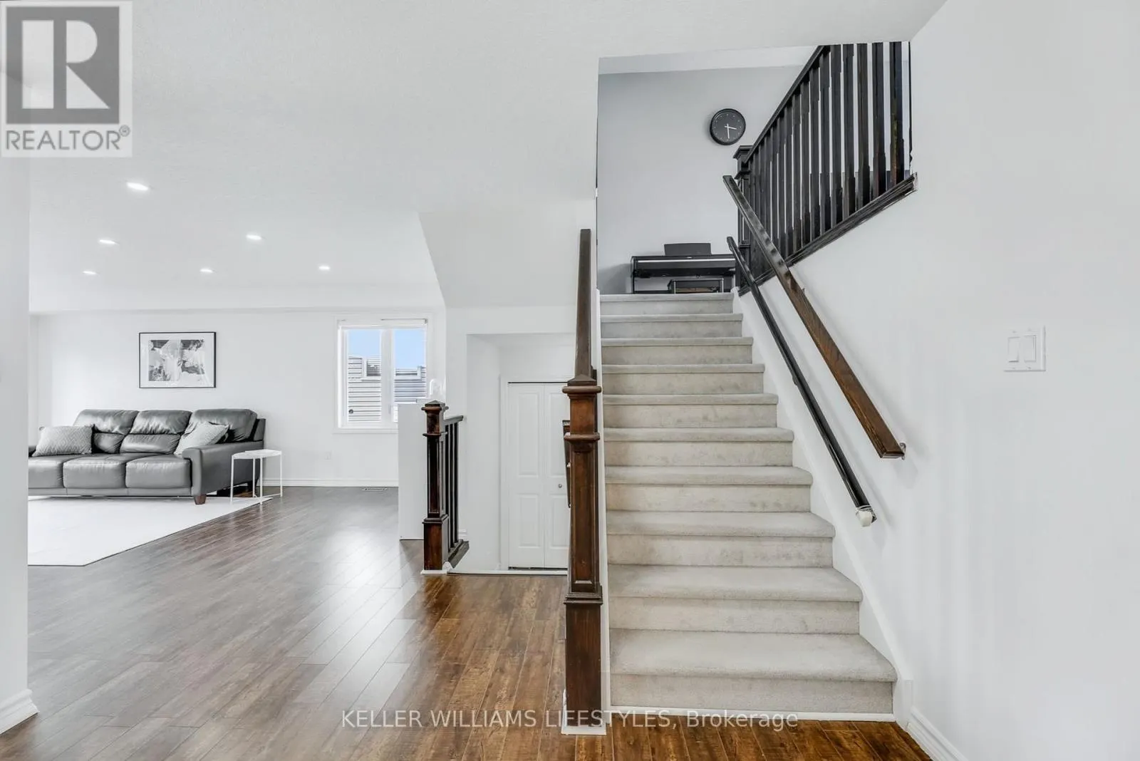 940 GRENFELL DRIVE
