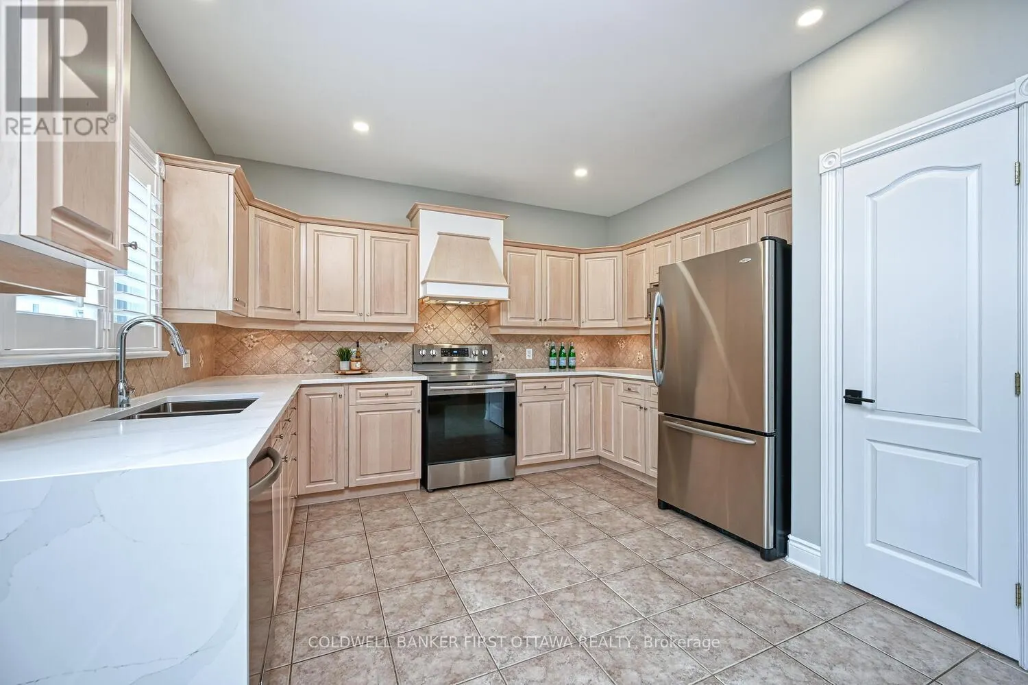 105 SIROCCO CRESCENT