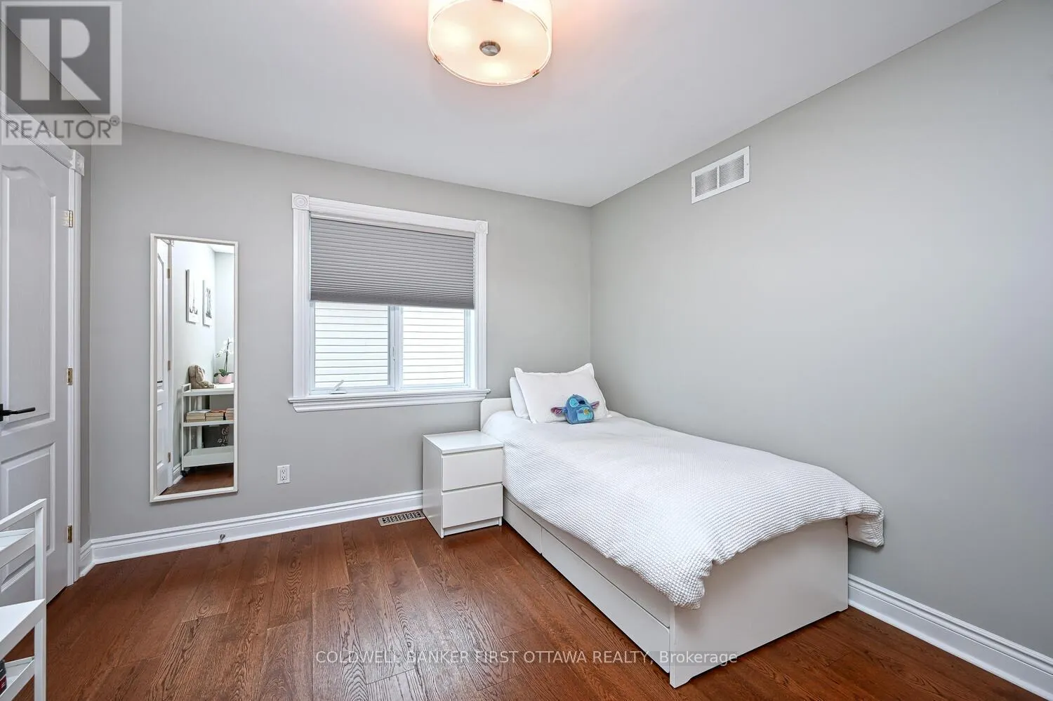 105 SIROCCO CRESCENT