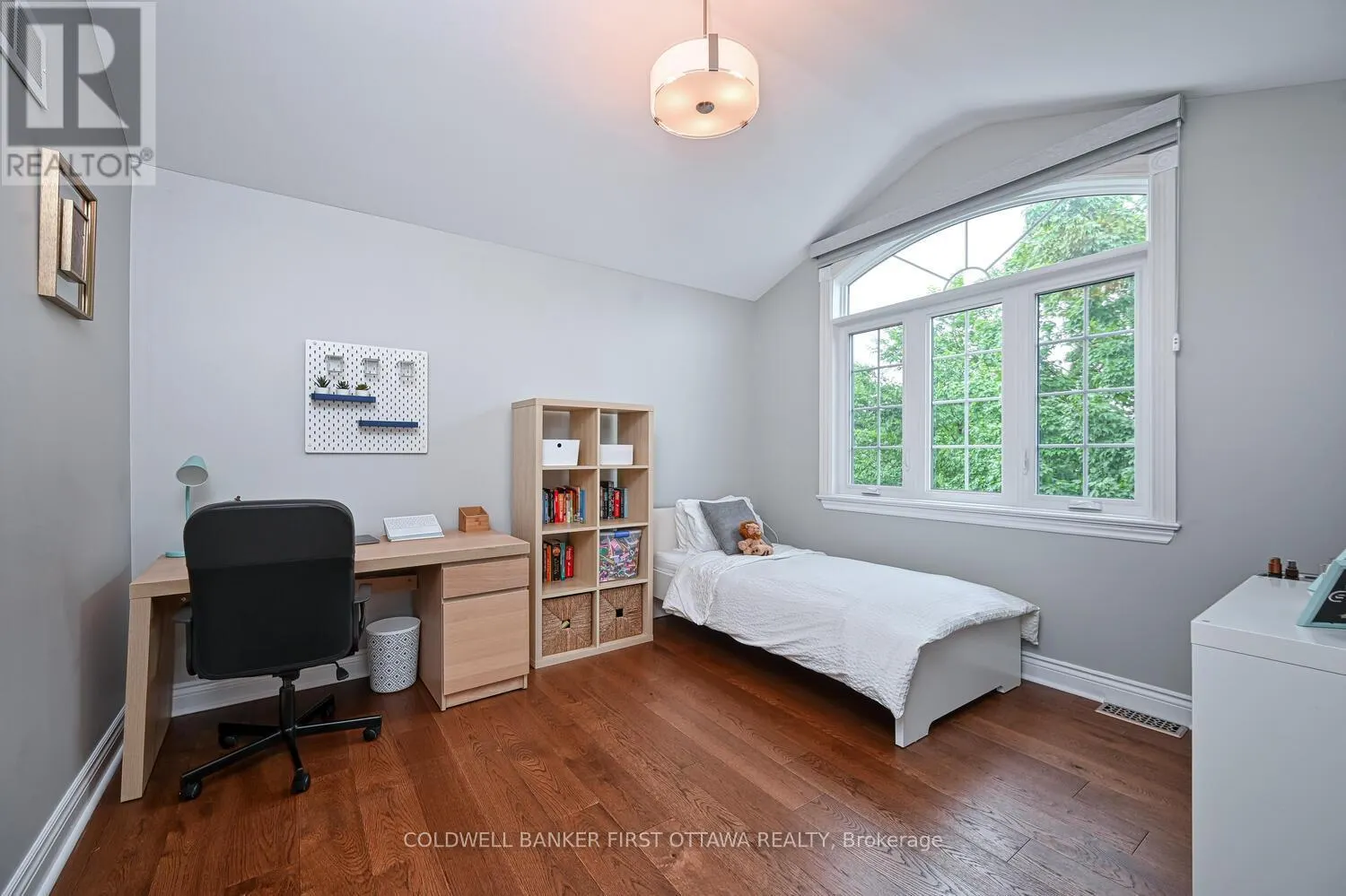 105 SIROCCO CRESCENT