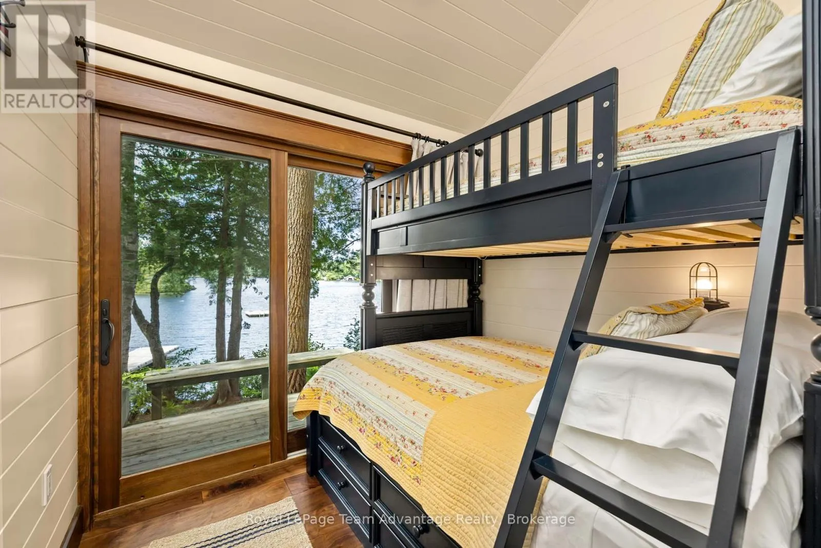 5 FALLINGVIEW TRAIL