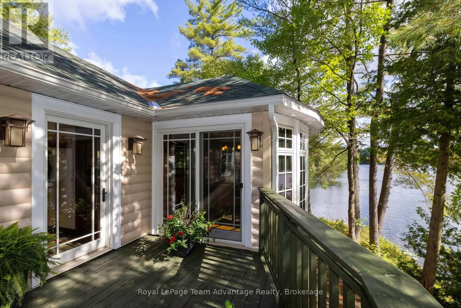5 FALLINGVIEW TRAIL