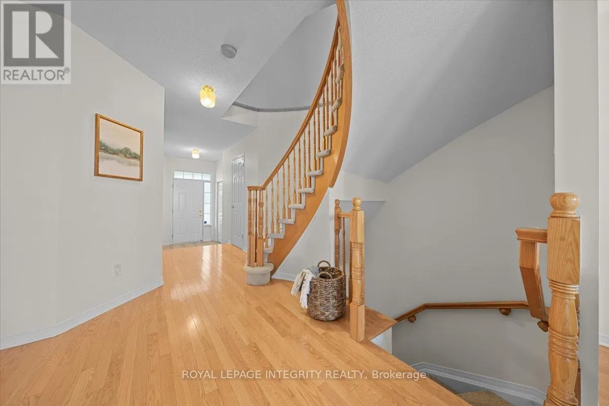 2093 BERGAMOT CIRCLE