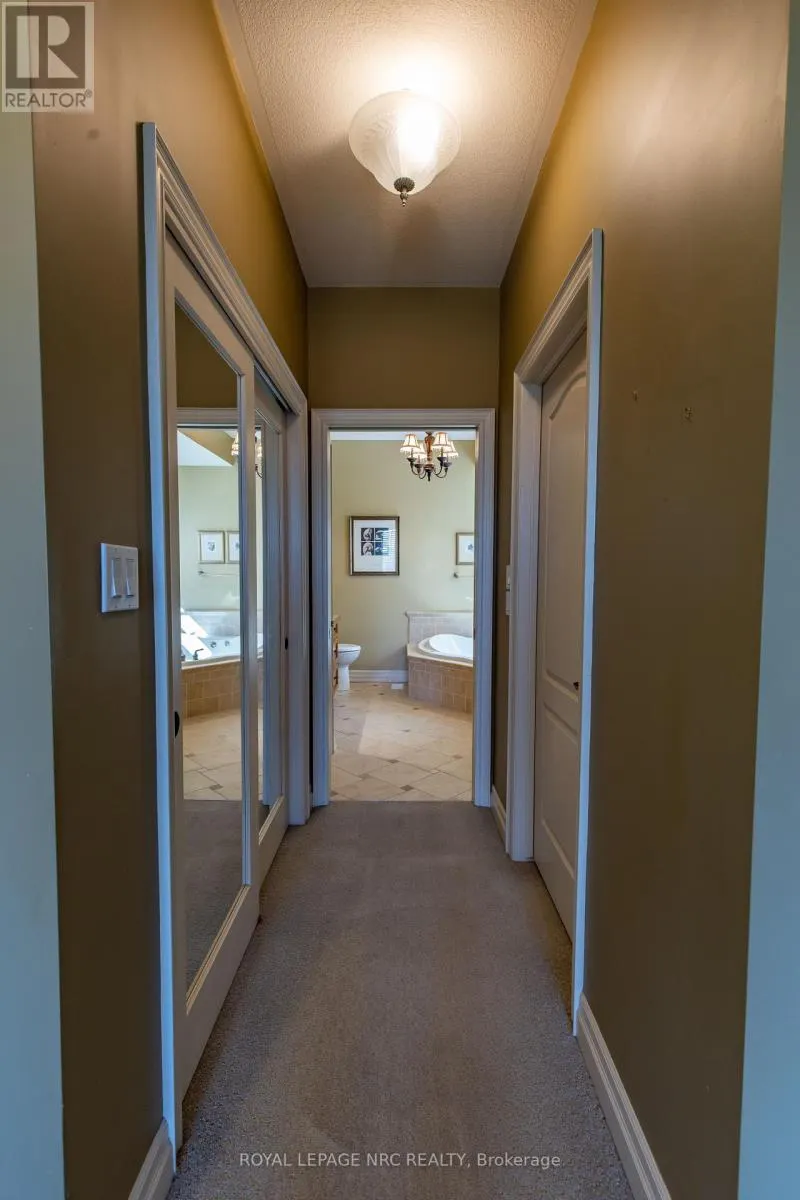 6 MUIRFIELD TRAIL