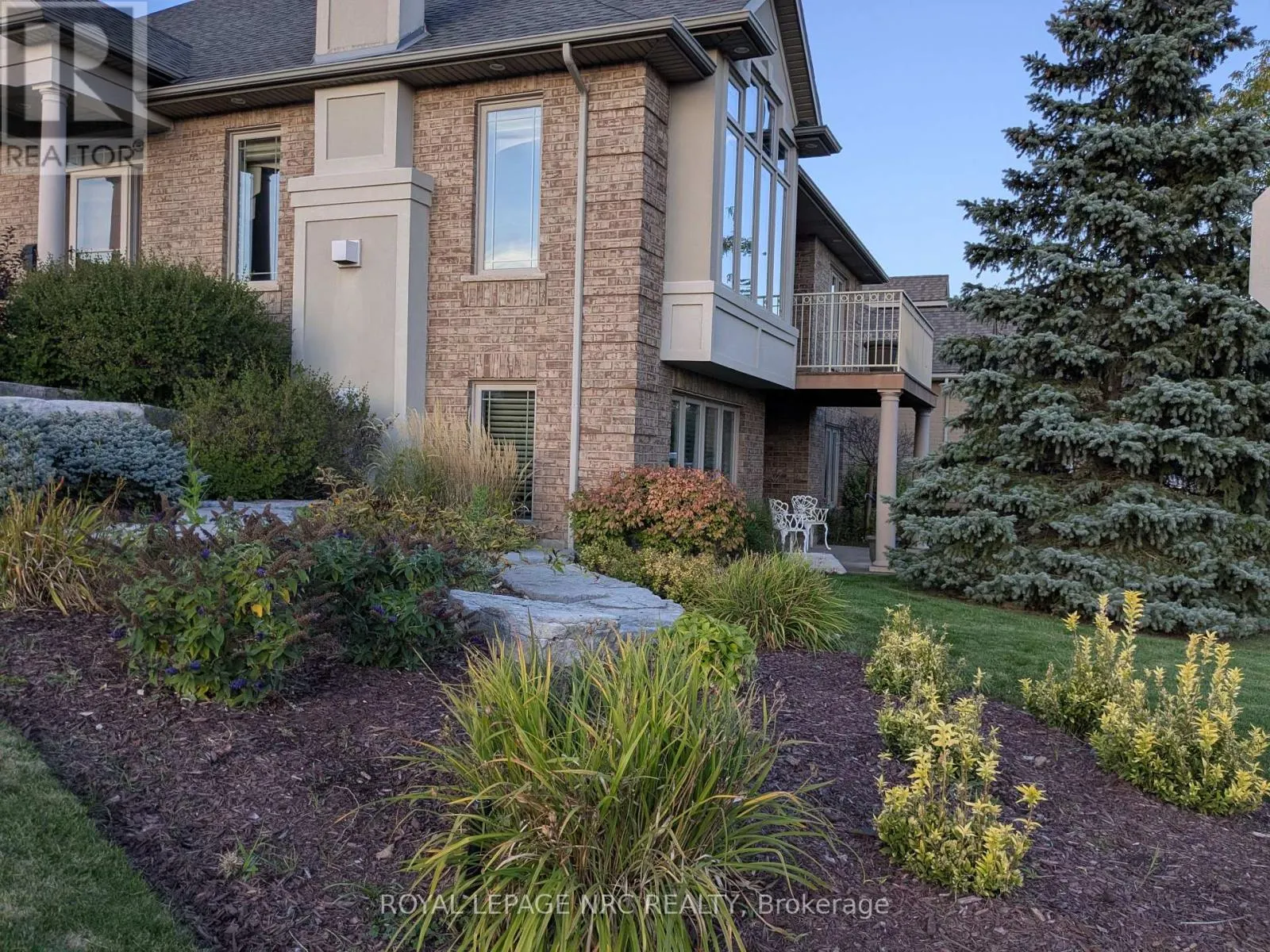 6 MUIRFIELD TRAIL