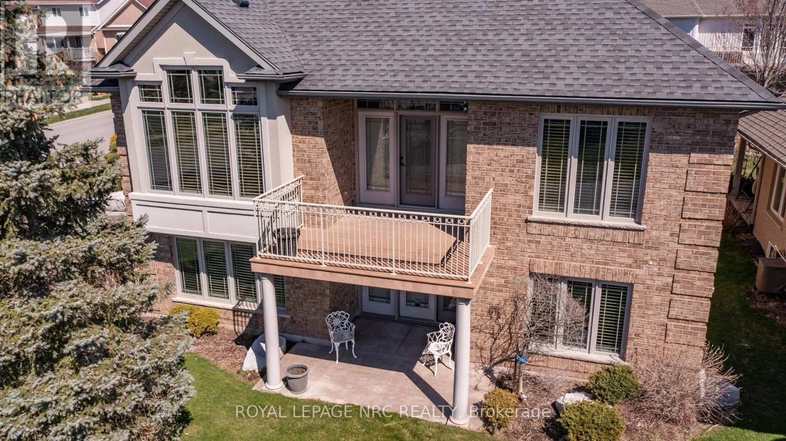 6 MUIRFIELD TRAIL