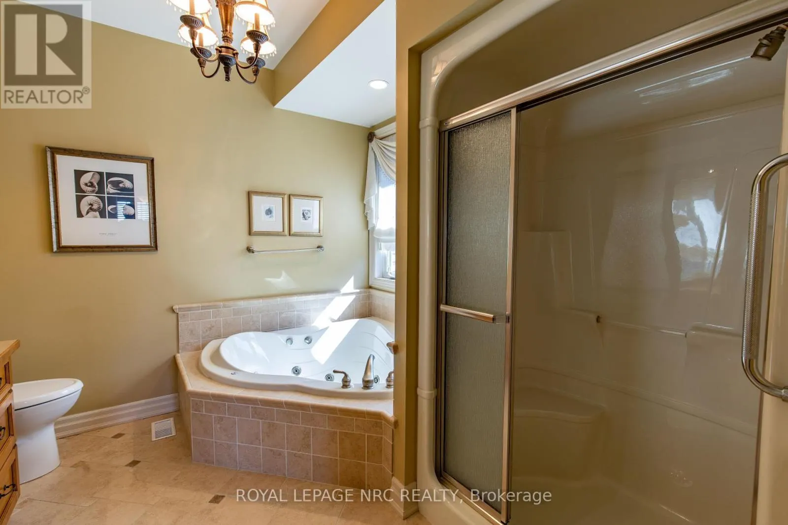 6 MUIRFIELD TRAIL