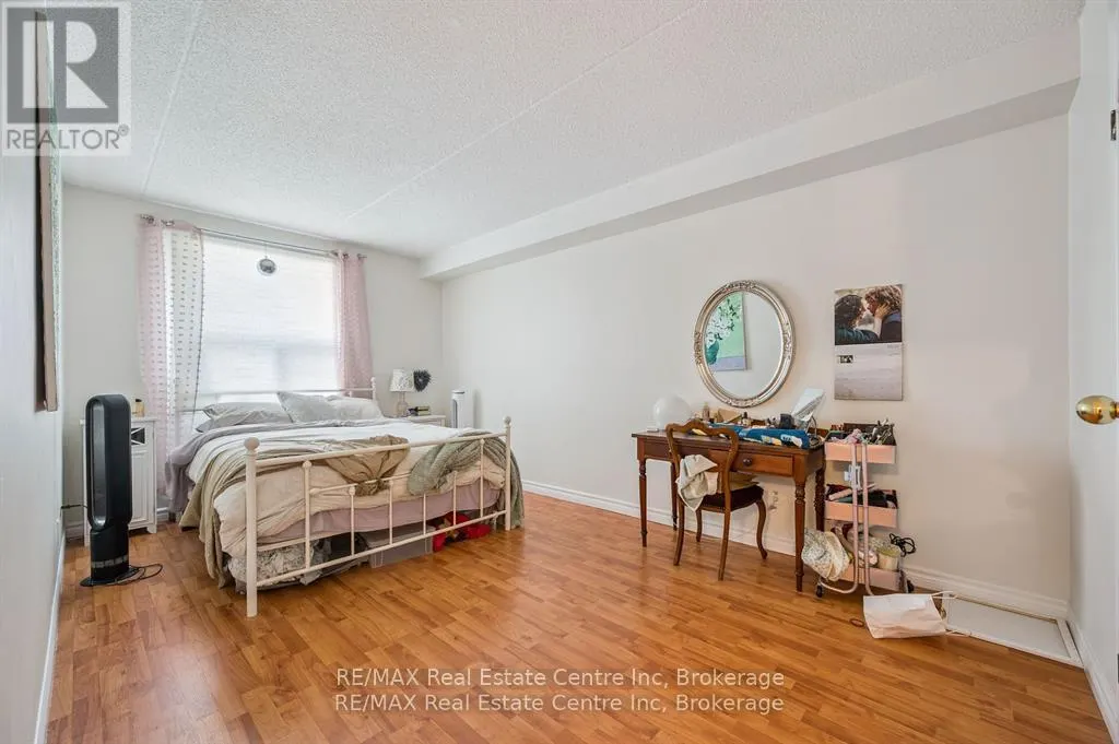 310 - 65 SILVERCREEK PARKWAY N, #310