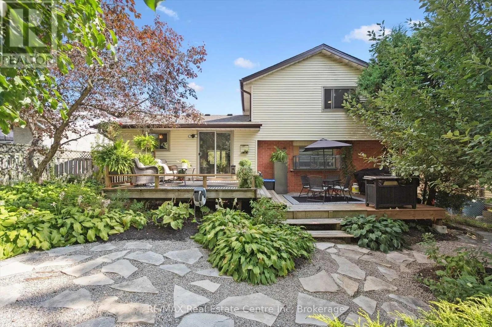 53 ROCHELLE DRIVE